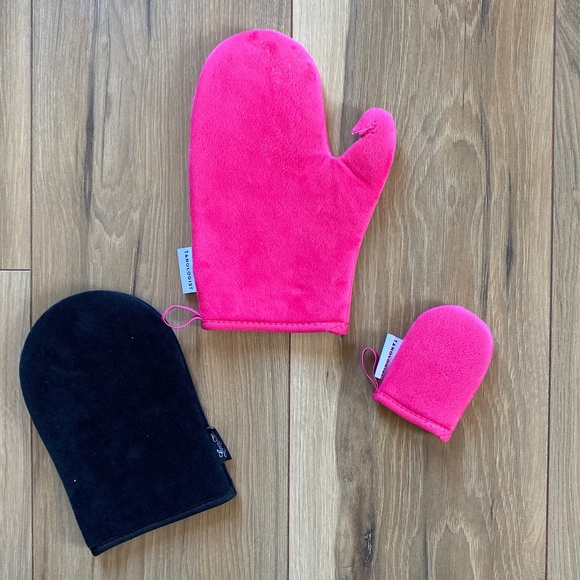 Tanologist Other - Loving Tan & Tanologist Self Tanning mitt set (Like New)